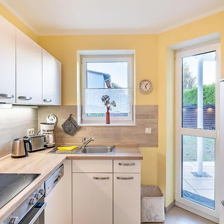 Haus Buchenweg 01 아파트 치노비츠